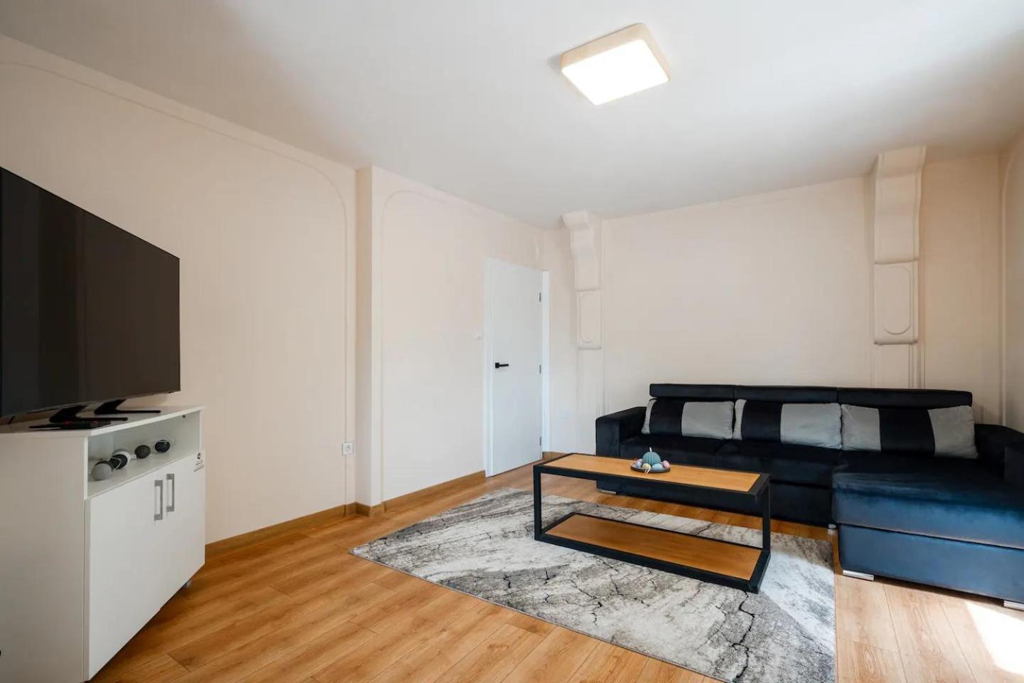 2-Bedroom Flat - Sunny Balcony 普罗夫迪夫 外观 照片