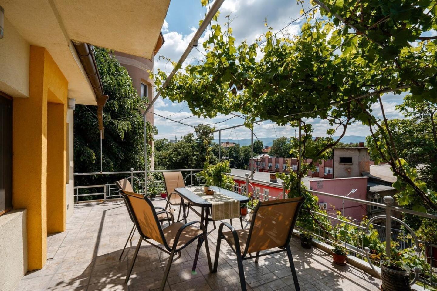2-Bedroom Flat - Sunny Balcony 普罗夫迪夫 外观 照片